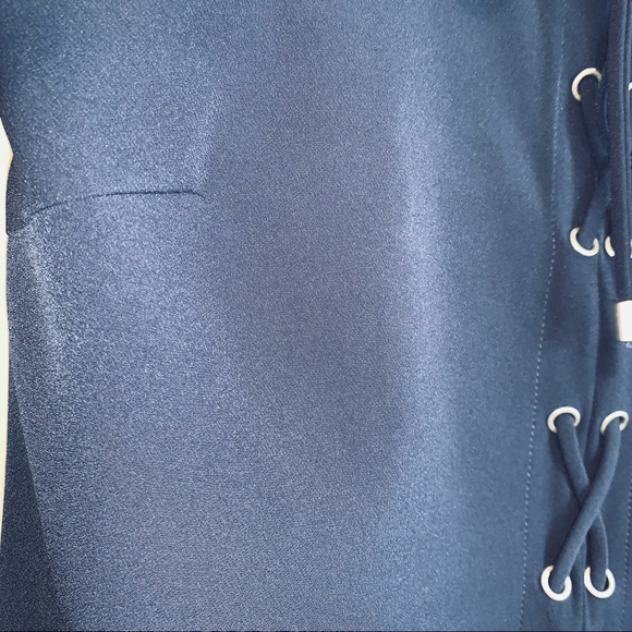 Skies are Blue Navy Grommet Lace Up Front Dress Size Large - Picture 4 of 9